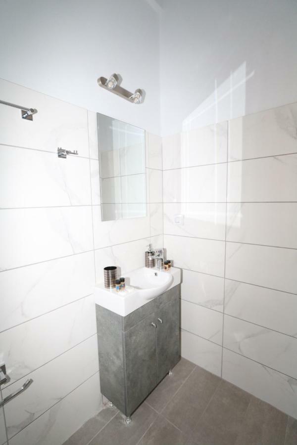 ארגוסטולי Molly Apartments מראה חיצוני תמונה