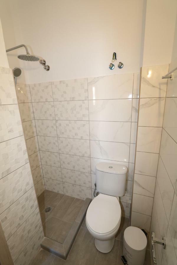 ארגוסטולי Molly Apartments מראה חיצוני תמונה